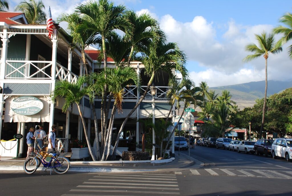 Lahaina Maui — Credit Union and Airline Expand Financial Education Program for Maui Youth | Maui Tom's News