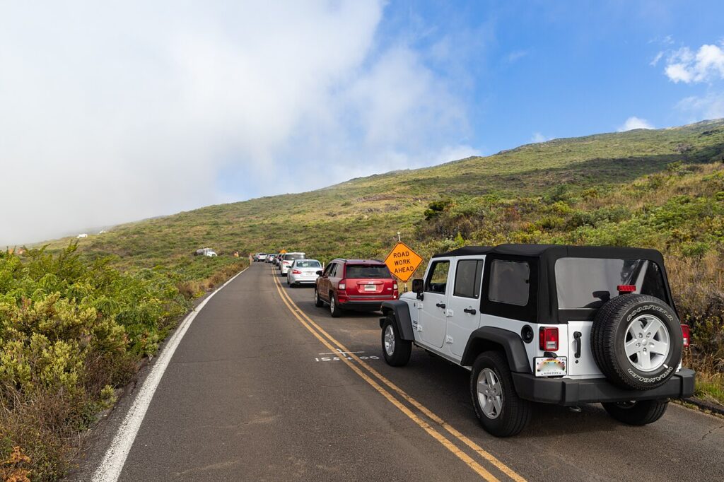 Traffic on the way to the top at Haleakala National Park Maui Hawaii — Fatal Traffic Accident Closes Honoapiʻilani Highway Near Kīhei | Maui Tom's News