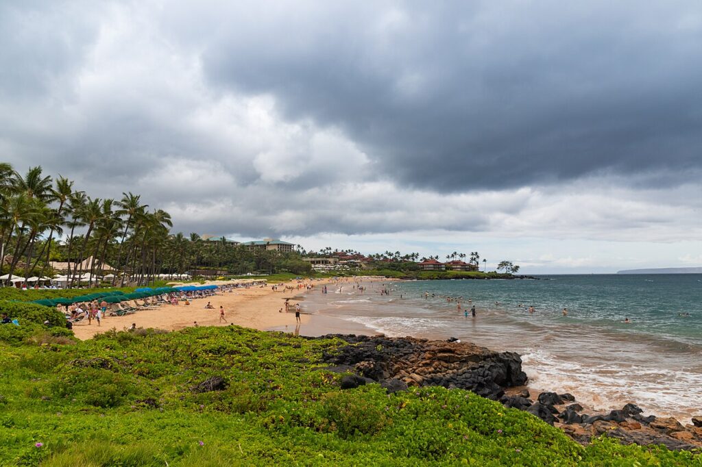 Relax at Wailea beach Maui, Hawaii — Maui's Wailea Beach Ranks in Top 10 Nationally Despite Crowding Issues | Maui Tom's News