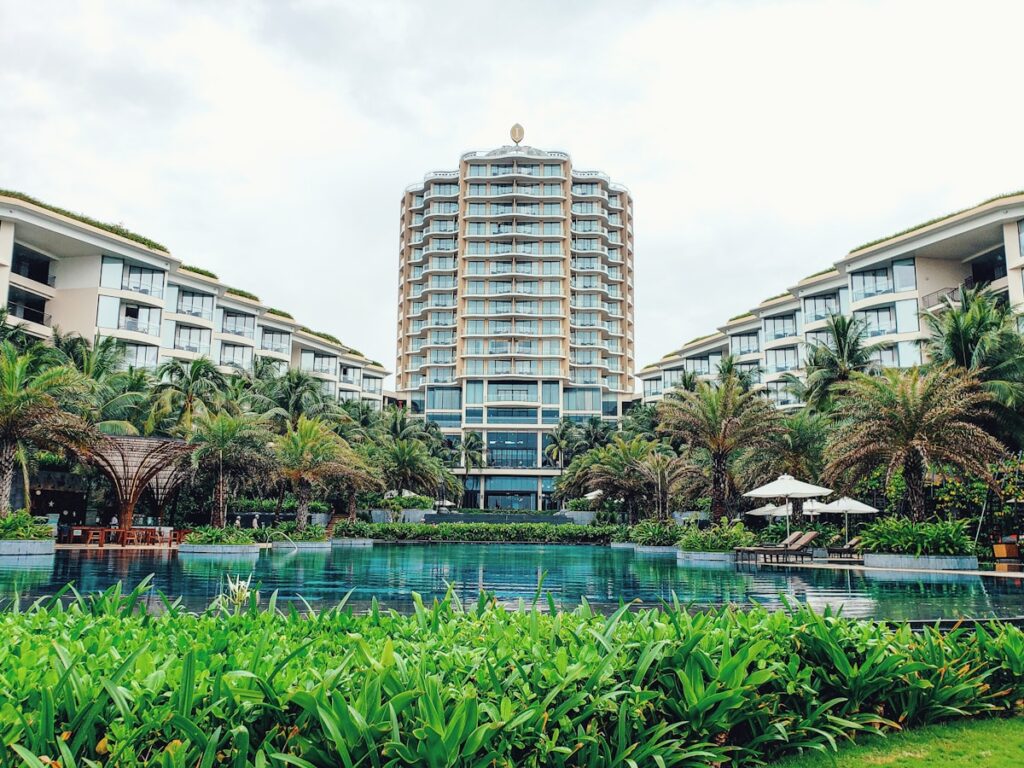 Hotel grounds tropical — Maui Sisters' Music Nonprofit Expands Shows to Honolulu Care Facilities | Maui Tom's News