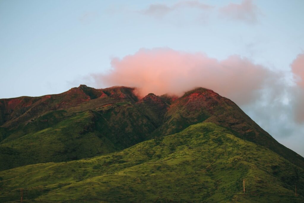 Red and green mountains — Rising Restaurant Costs and Declining Quality May Impact Visitor Experience | Maui Tom's News