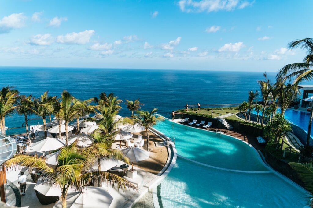 Resort pool area lounge — XTERRA Triathlon Marks 30-Year Anniversary with Maui Origins | Maui Tom's News