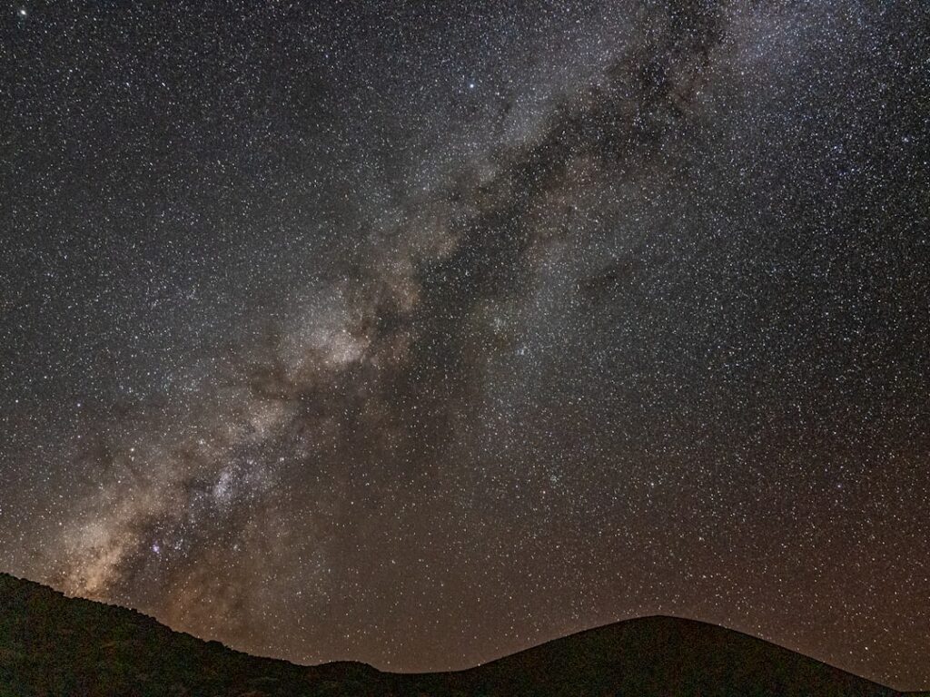 Beautiful milky way shining in the night sky, starry starry night — Breezy Conditions and Sunny Skies Expected Through Next Week | Maui Tom's News