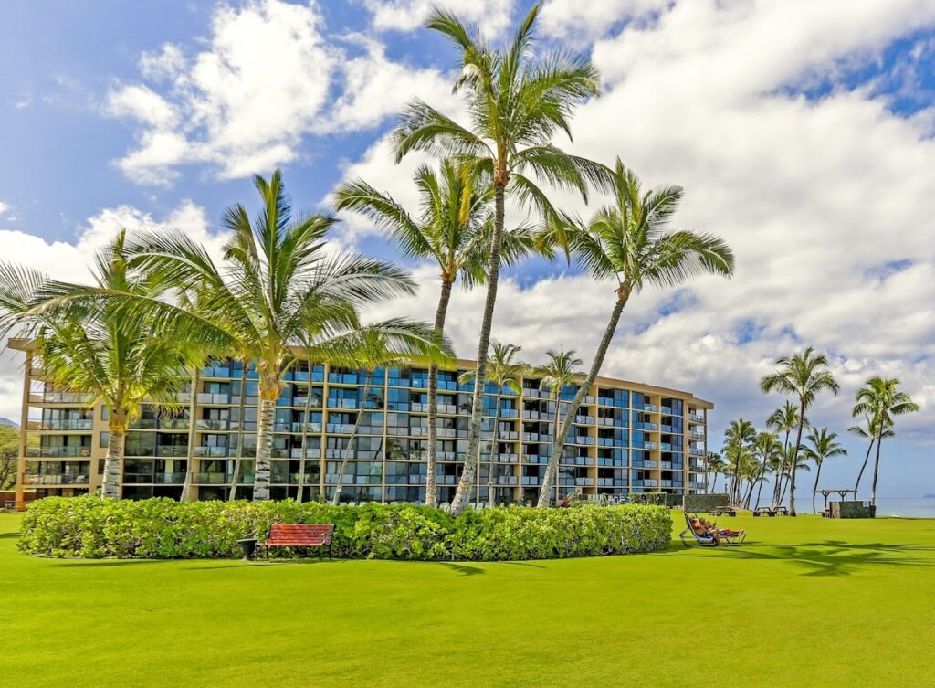 Kihei Surfside Maui — Hawaii Visitors Spending More Per Day But Cutting Trips Shorter | Maui Tom's News