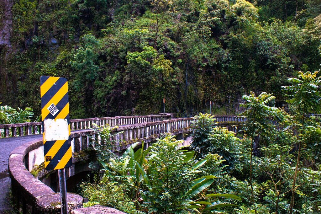 One of many bridges on the highway. Hana Belt Road — Road to Hana Visitor Confrontation Reignites Traffic Management Debate | Maui Tom's News