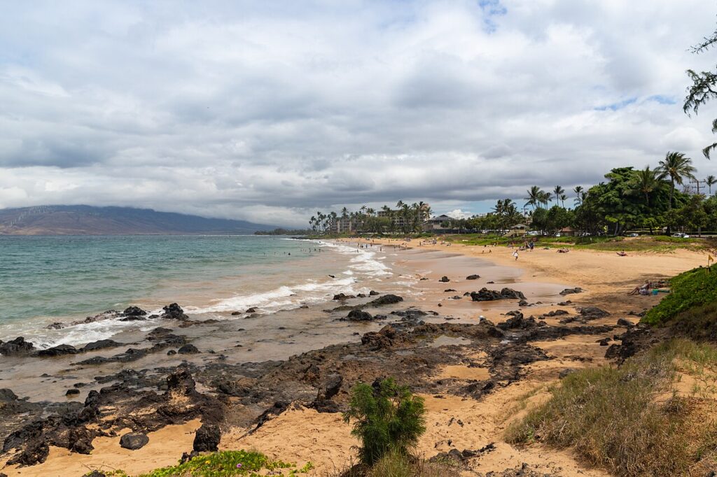 Kamaole Beach Kihei Maui Hawaii — Paid Parking Expands to Kamaole Beach Parks, Sparking Visitor Pushback | Maui Tom's News