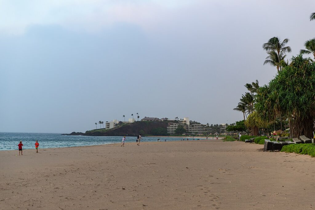 Black Rock beach Kaanapali Maui Hawaii — Free Hōkūleʻa Talk Set for Ritz-Carlton Kapalua This Weekend | Maui Tom's News